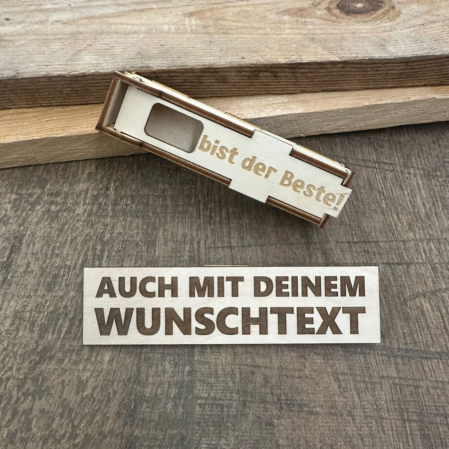 Geschenkbox mit Deinem Wunschtext.